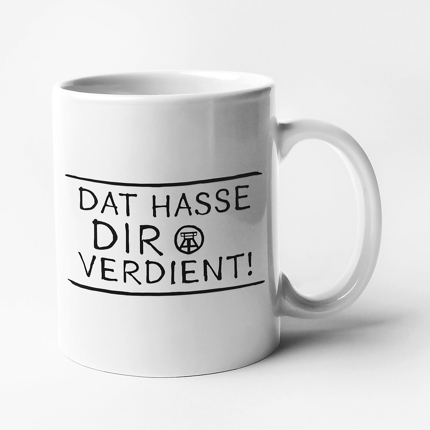 Tasse mit humorvollem Design und handgezeichnetem Schriftzug – perfekte Geschenkidee.
