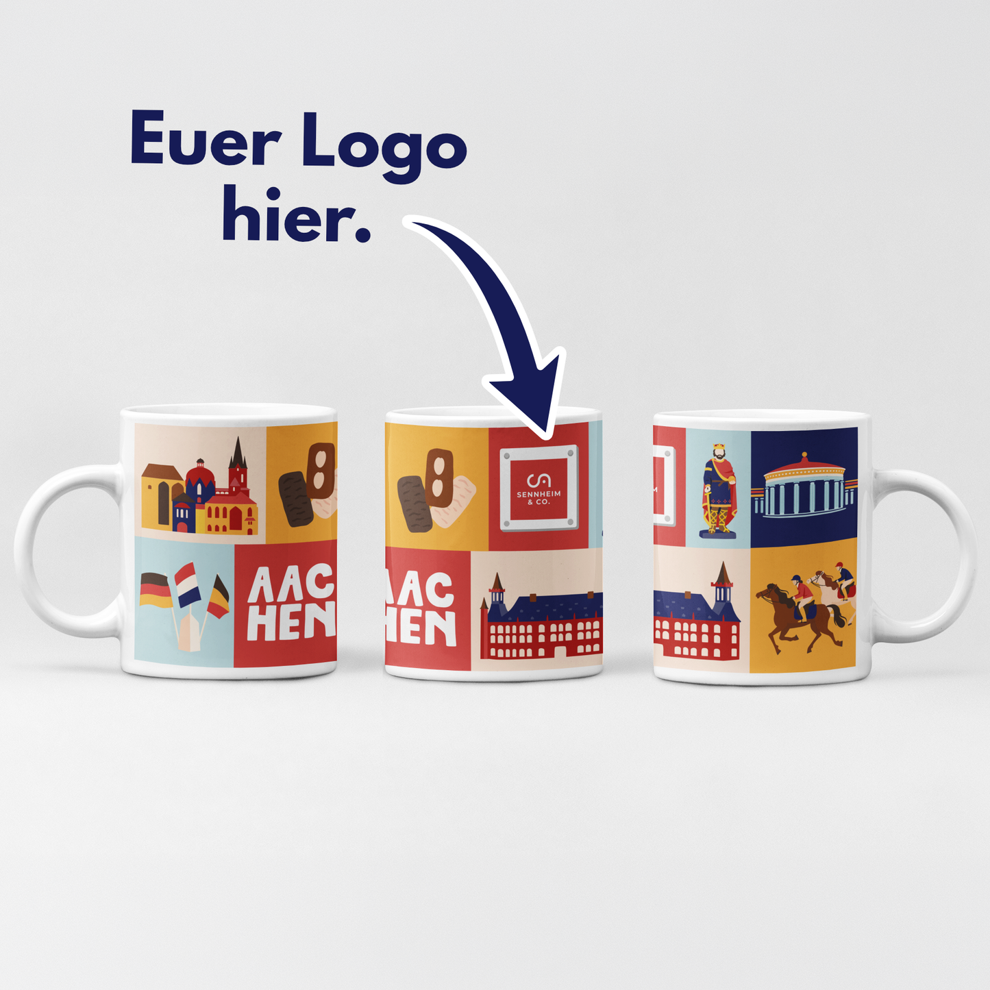 Drei weiße Keramiktassen mit bunten Pop-Art Illustrationen von Aachen, inklusive Dom, Printen und Elisenbrunnen. Ein Pfeil mit der Aufschrift "Euer Logo hier" verweist auf ein personalisiertes Firmenlogo im Design. Hochwertiges B2B Mitarbeitergeschenk und Kundengeschenk von Stadtkind Souvenir.