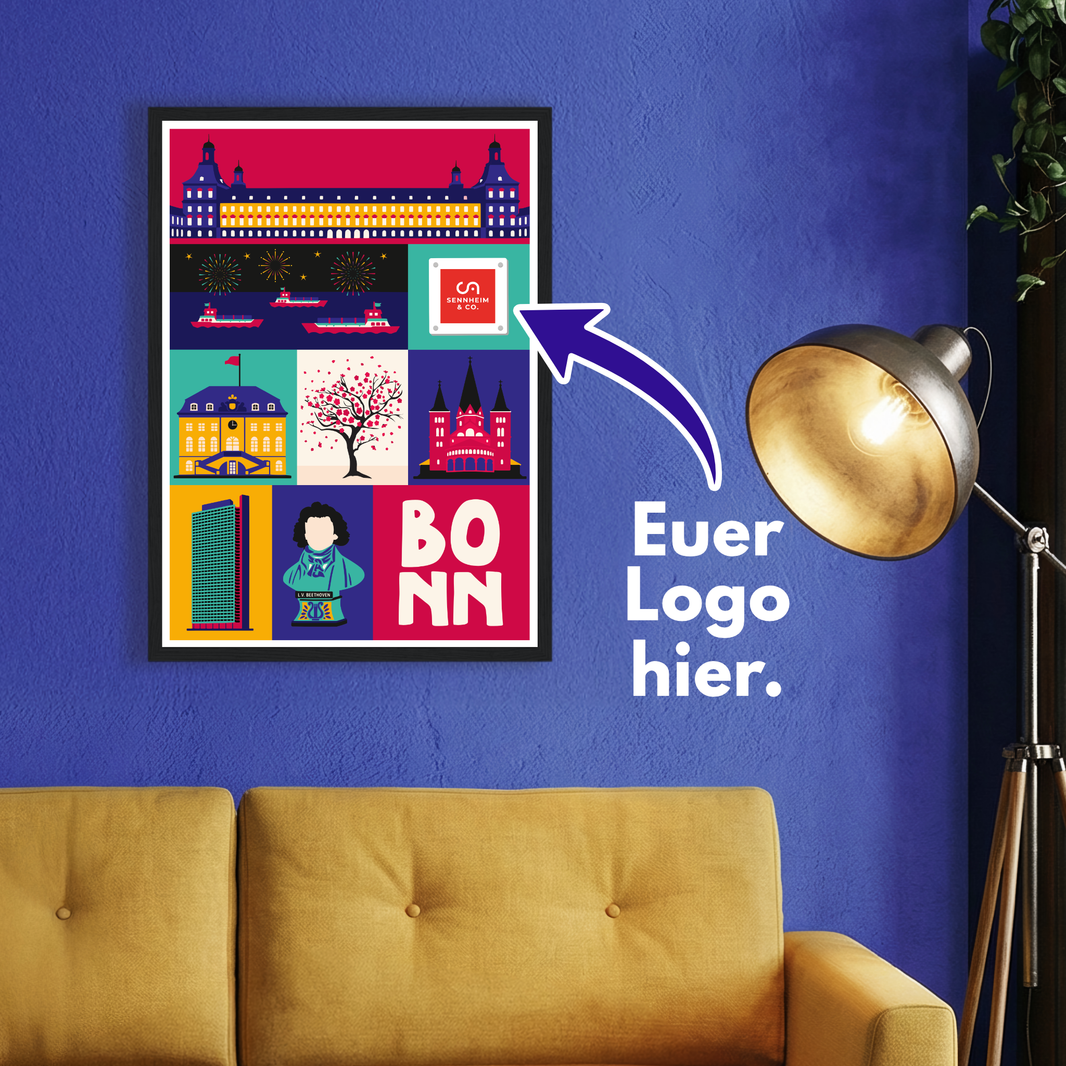 Personalisierbares Poster Bonn mit Platzhalter-Pfeil für eigenes Firmenlogo über gelbem Sofa.