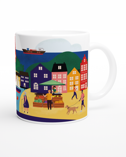 Flensburg-Tasse mit maritimen Motiven – perfektes Souvenir oder Geschenk.