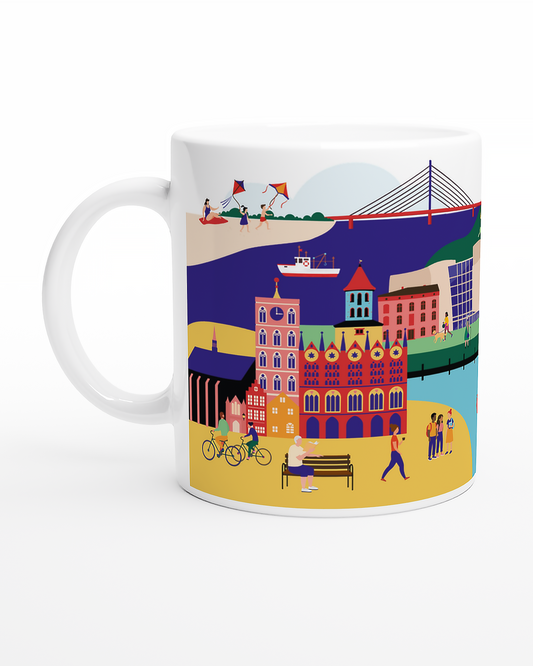 Stralsund-Tasse mit maritimen Wahrzeichen – Hafen, Rathaus und St.-Marien-Kirche